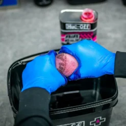 Muc-Off Air Filter Oil 1 Litre -UFO Sales Store 20156 04 jpg