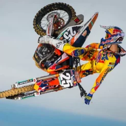 Renthal Twinring Rear Sprocket KTM SX SX-F EXC EXC-F Husqvarna TC FC TE FE - Orange -UFO Sales Store 2240 520 gpor detail action 4 jpg