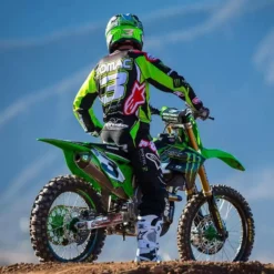 Renthal Twinring Rear Sprocket Kawasaki KX KXF KDX KLX Suzuki RMZ - Green 14 Renthal Twinring Rear Sprocket Kawasaki KX KXF KDX KLX Suzuki RMZ - Green -UFO Sales Store renthal twinring rear sprockets rider action back jpg